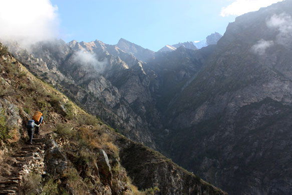 2015dolpo08d